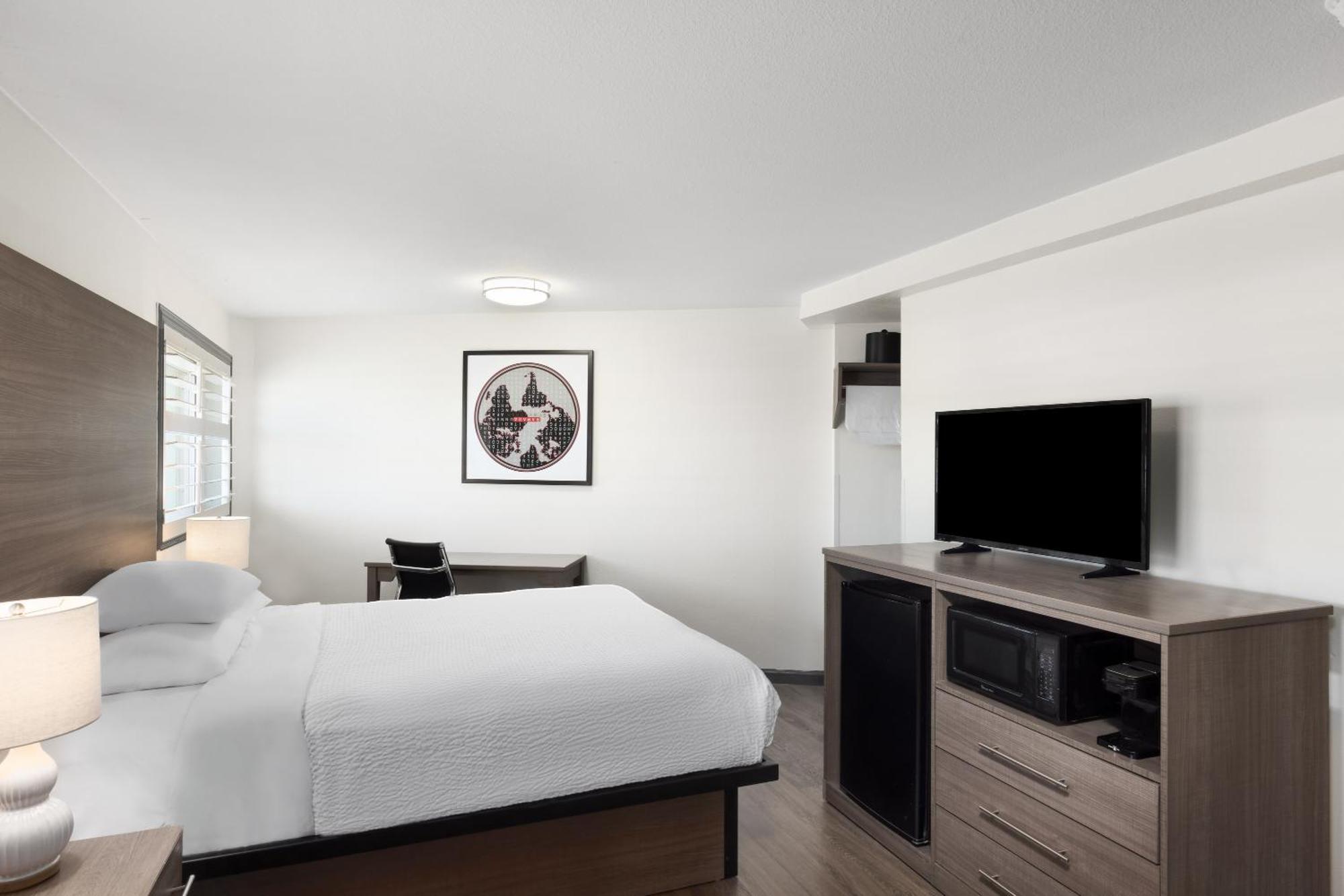Мотель Ramada By Wyndham Medford Airport North Экстерьер фото
